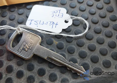 1998 Ford Crown Victoria Police Interceptor из США, поврежденный, VIN 2FAFP71W6WX164645